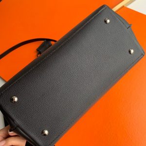 LOUIS VUITTON LOCKME - Image 9