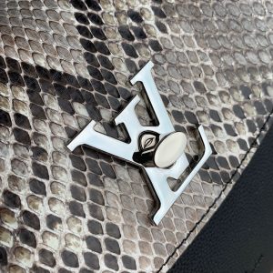 LOUIS VUITTON LOCKME - Image 8