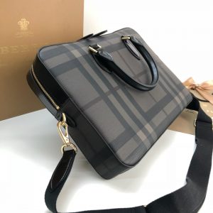 Burberry Briefcase - Image 8
