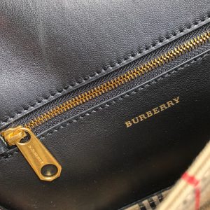 Burberry Link Bag - Image 5