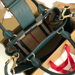 Burberry shoulder bag - Image 5