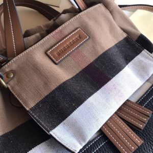 Burberry Bucket bag - Image 3
