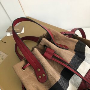 Burberry Bucket bag - Image 8