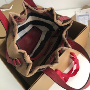 Burberry Bucket bag - Image 5