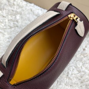 Burberry Barrel Bag - Image 4