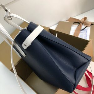 Burberry Banner - Image 7