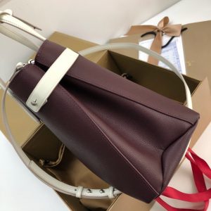 Burberry Banner - Image 8