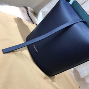 Burberry Bucket bag - Image 8