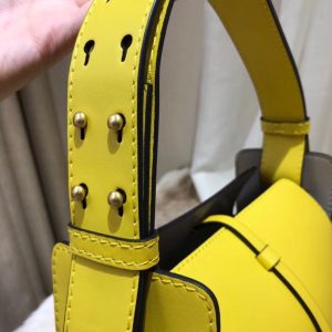 Burberry Bucket bag - Image 8