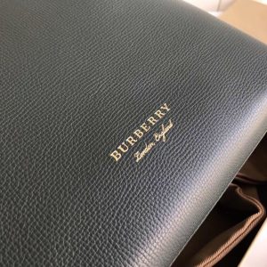 Burberry Banner - Image 8