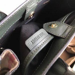 Burberry Banner - Image 4