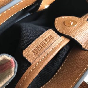 Burberry Banner - Image 4