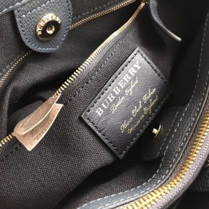 Burberry Banner - Image 5