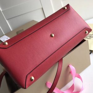 Burberry Banner - Image 3