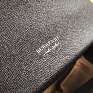 Burberry Banner - Image 8