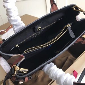 Burberry Banner - Image 4