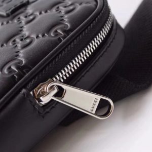 GUCCI GG Supreme BAG - Image 6