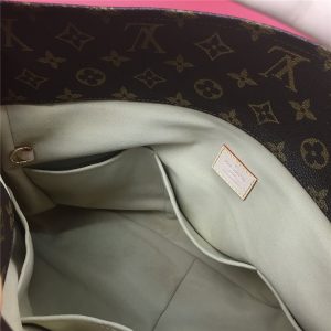 LOUIS VUITTON ARTSY BAG - Image 15