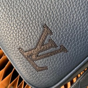 LOUIS VUITTON ARMAND Briefcase - Image 4