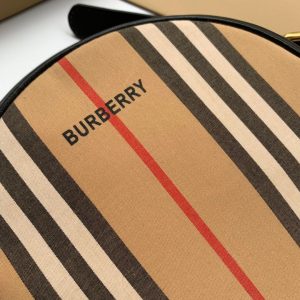 Burberry Shoulder Bag - Image 9