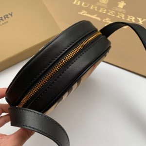 Burberry Shoulder Bag - Image 8