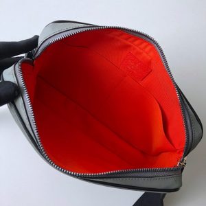 LOUIS VUITTON MESSENGER - Image 4