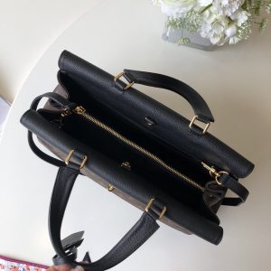 LOUIS VUITTON Handbag - Image 4