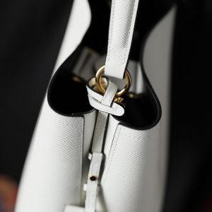 PRADA PANIER - Image 3