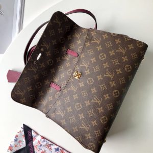 LOUIS VUITTON Handbag - Image 4