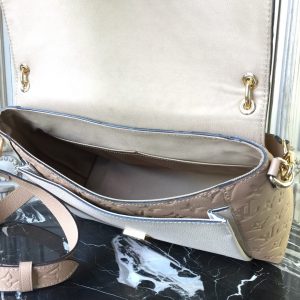 Louis Vuitton Blanche Bag - Image 7