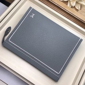 Louis Vuitton TOILETRY POUCH 26 - Image 9