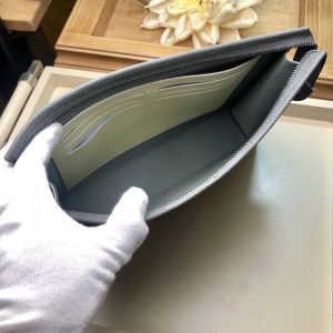 Louis Vuitton TOILETRY POUCH 26 - Image 8