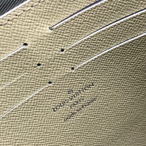 Louis Vuitton TOILETRY POUCH 26 - Image 7