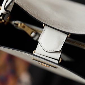 Prada Saffiano - Image 5