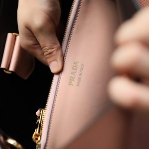 Prada Saffiano - Image 4