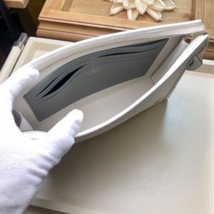 Louis Vuitton TOILETRY POUCH 26 - Image 8