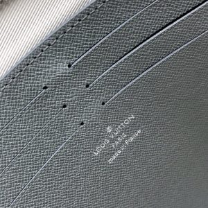 Louis Vuitton TOILETRY POUCH 26 - Image 6