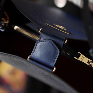 Prada Saffiano - Image 7