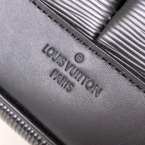 LOUIS VUITTON MESSENGER - Image 7