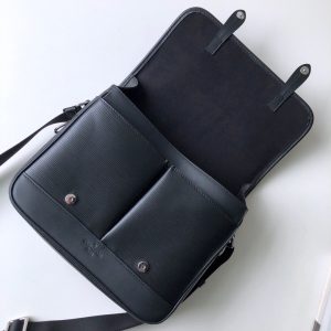 LOUIS VUITTON MESSENGER - Image 5