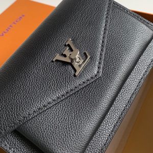 LOUIS VUITTON Mylockme BB - Image 9