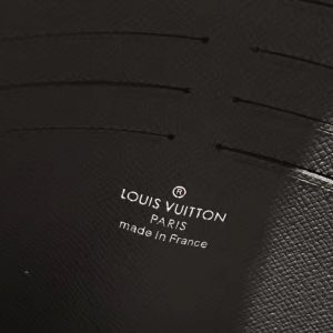 Louis Vuitton POCHETTE VOYAGE MM - Image 8