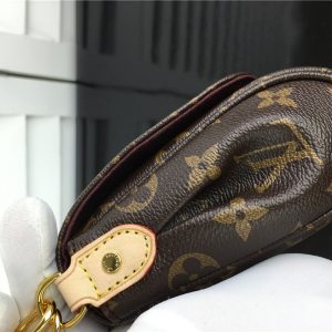 Louis Vuitton Favorite MM - Image 3