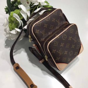 Louis Vuitton cross body bag - Image 5