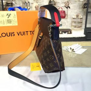 Louis Vuitton Tuileries Besace - Image 7