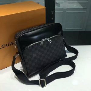 Louis Vuitton Dayton - Image 8