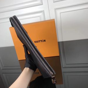 Louis Vuitton clutch Bag - Image 8