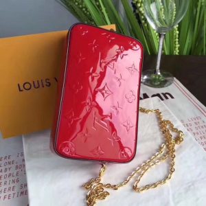 LOUIS VUITTON CAMERA POUCH - Image 7