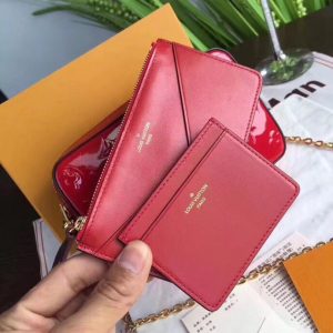 LOUIS VUITTON CAMERA POUCH - Image 4