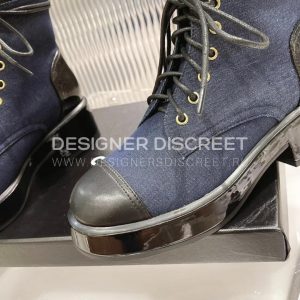 CHANEL LACE-UPS BLUE G37956 - Image 8